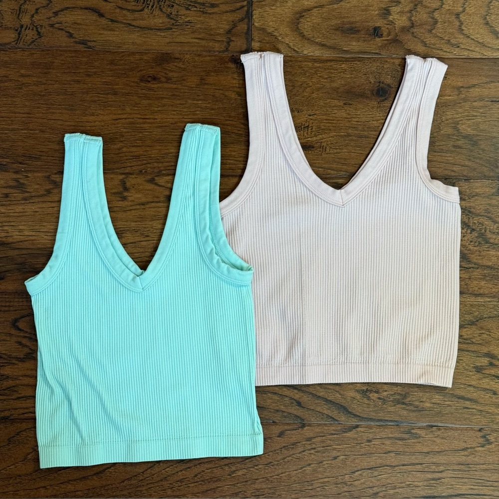 rue21 Ribbed V-Neck Seamless Tank Top Lot Pastel Casual Size Medium